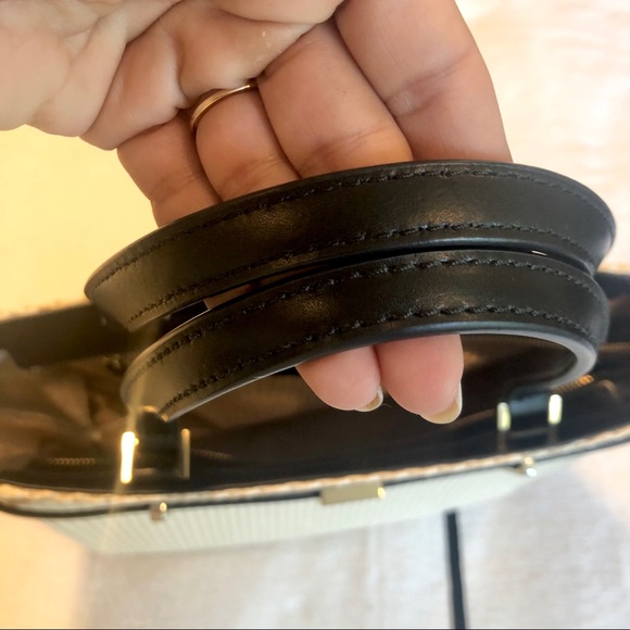 📸Kate Spade Houston Street Tote📸 - Picture 8 of 8